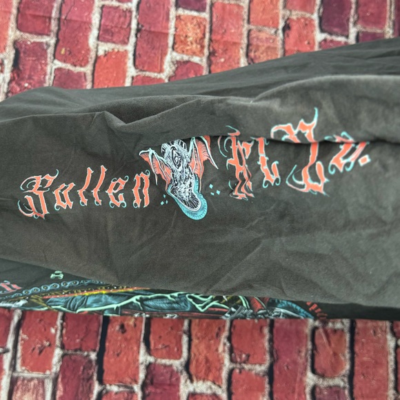 Sullen Art Collective Long Sleeve Graphic T-shirt - Gray - Size: 3XL - NWT - Picture 10 of 14